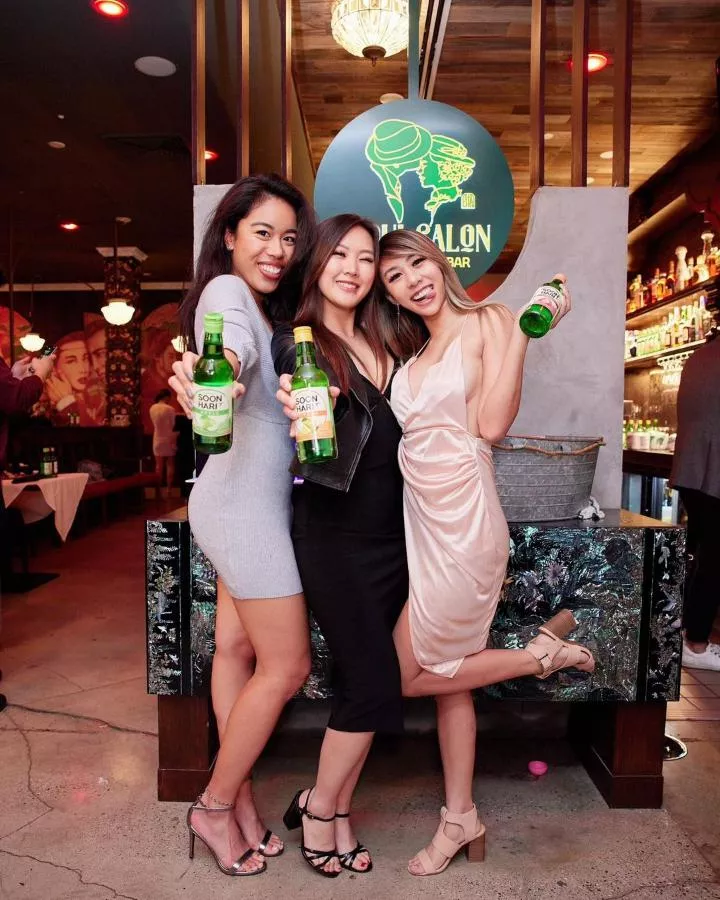 Drinks with Asian Cuties posted by Melchiazedeck