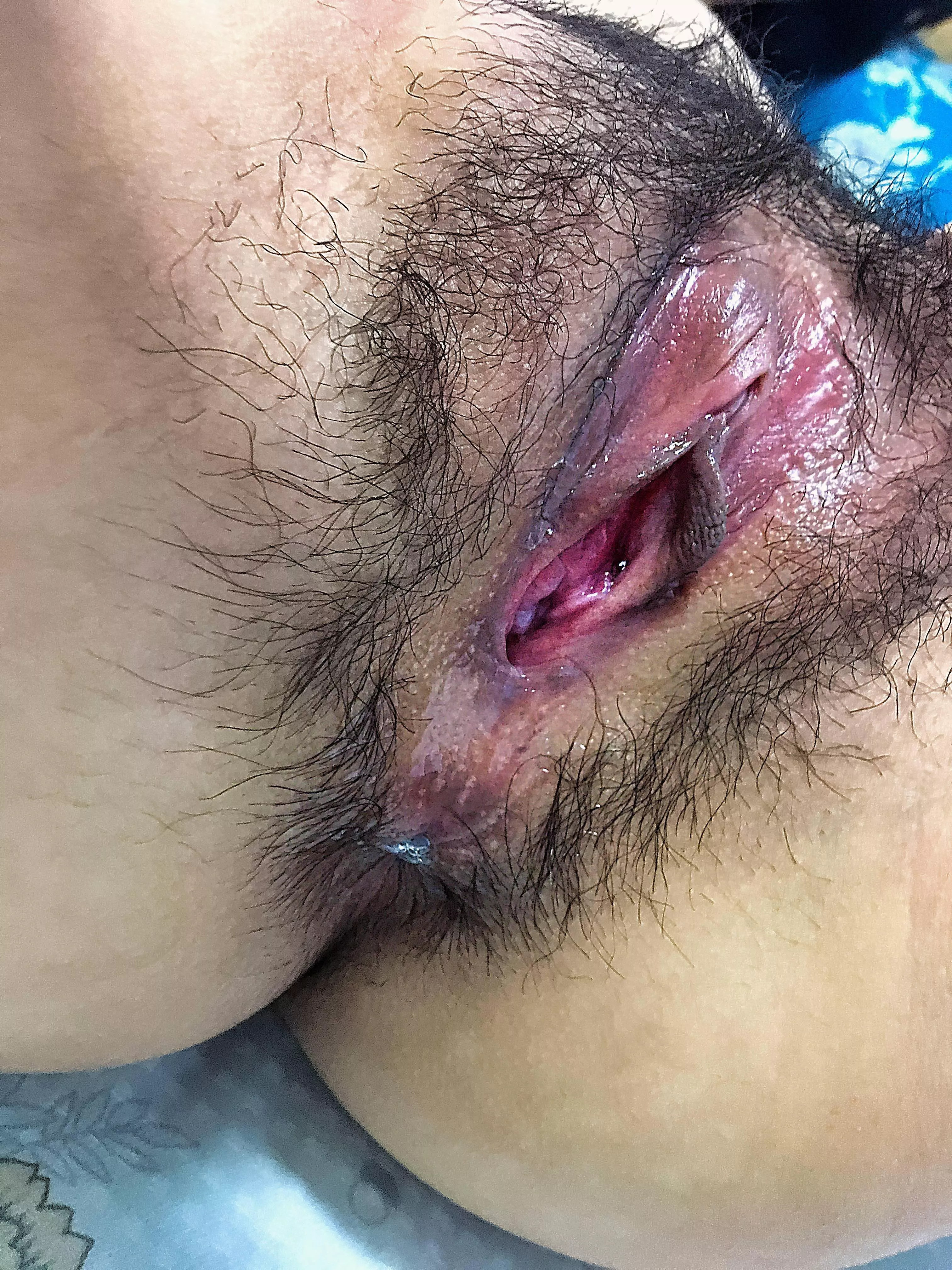 Dripping all the way to my ass posted by taoqii