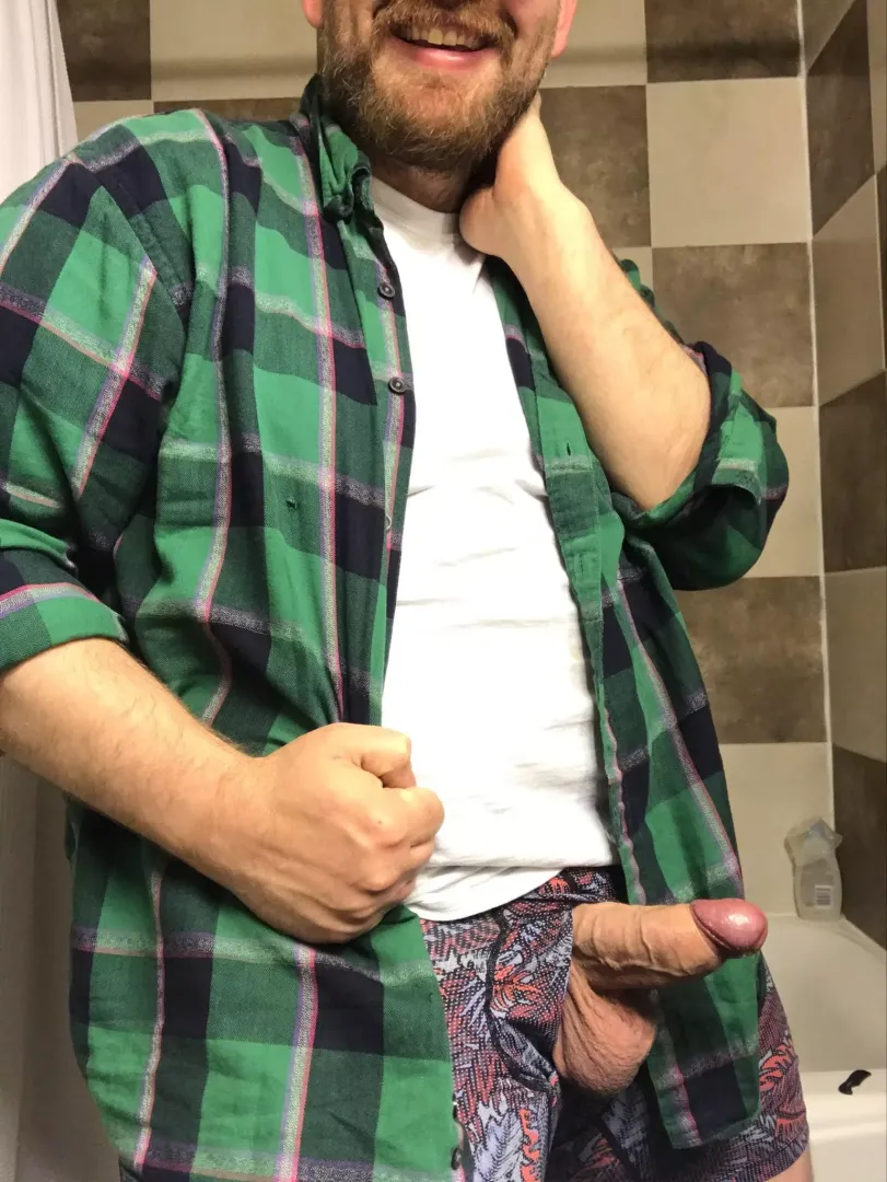 Driving across a few provinces in Canada today. Anyone want to make my road trip a bit spicy? posted by beardedcanadian91213