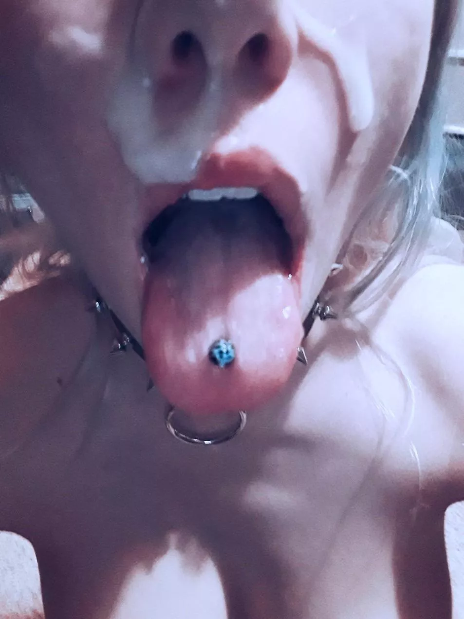 Drop thick loads on my face everyday! posted by xxxN0SFERATU