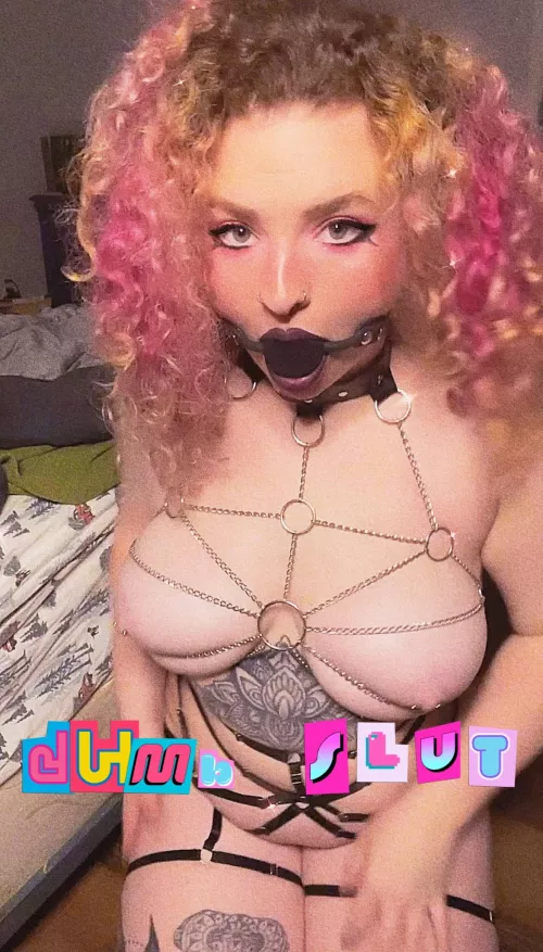 dumb slut by SinsationalPersefune