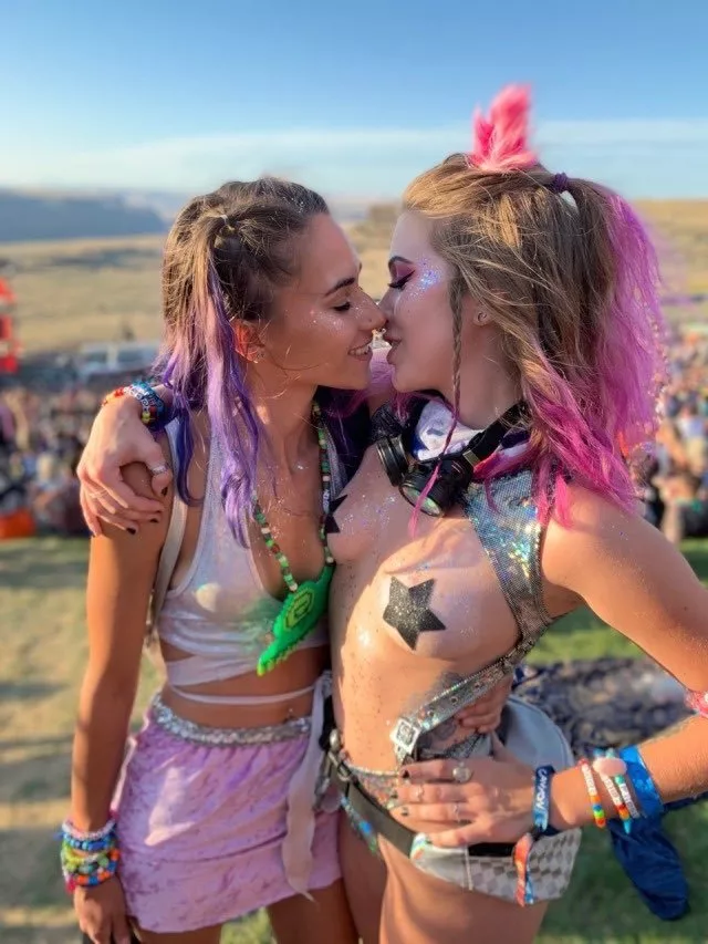 During the festival everyone is more friendly posted by FlyingDutchmon