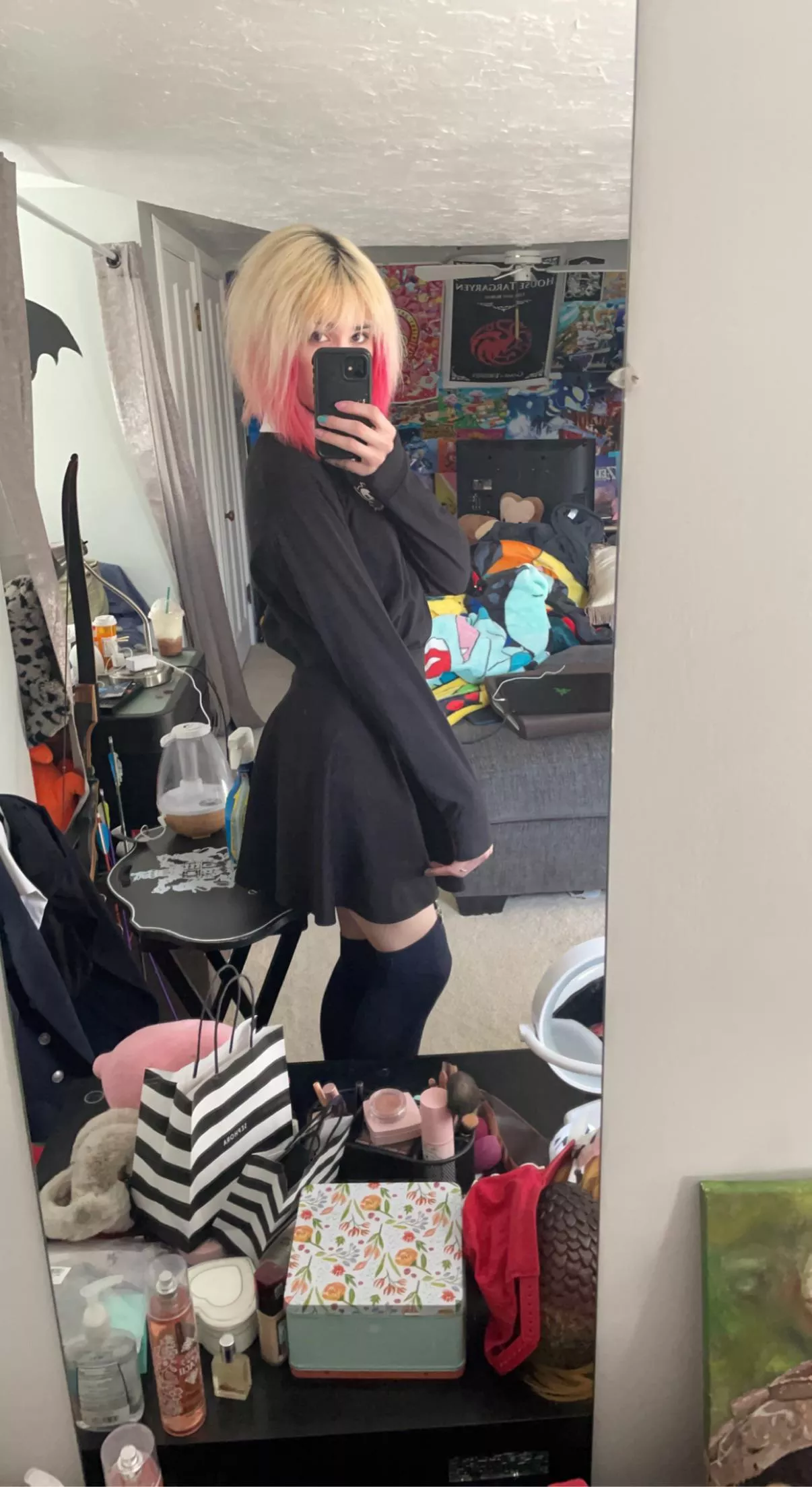 Dyed my hair 😉 posted by LoganTheCat77