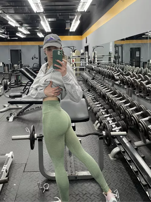 Early morning to get and empty gym by Gamorababe