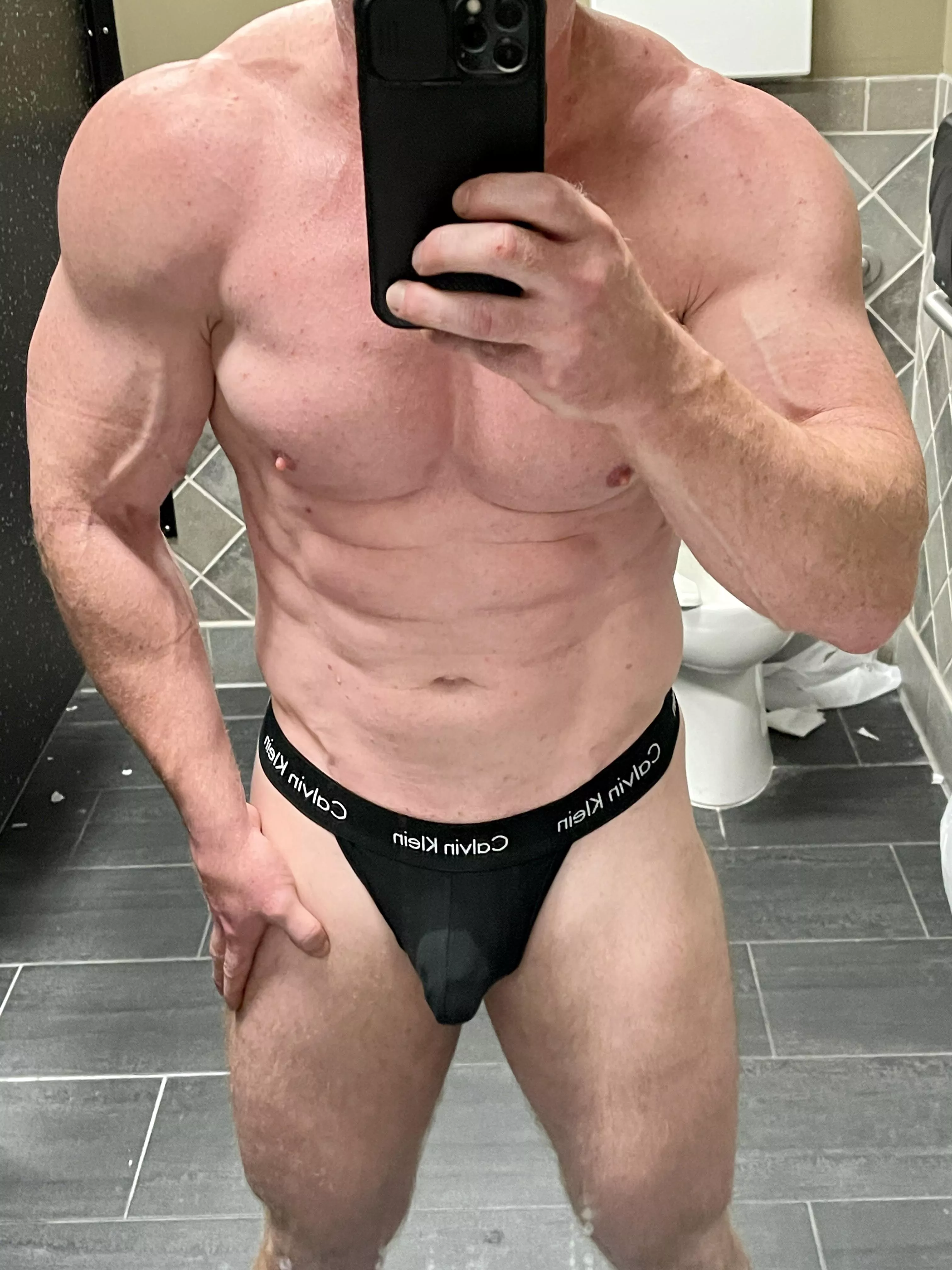 Early (m)orning workouts are the best way to start the day… who wants to get pumped? posted by buffginger
