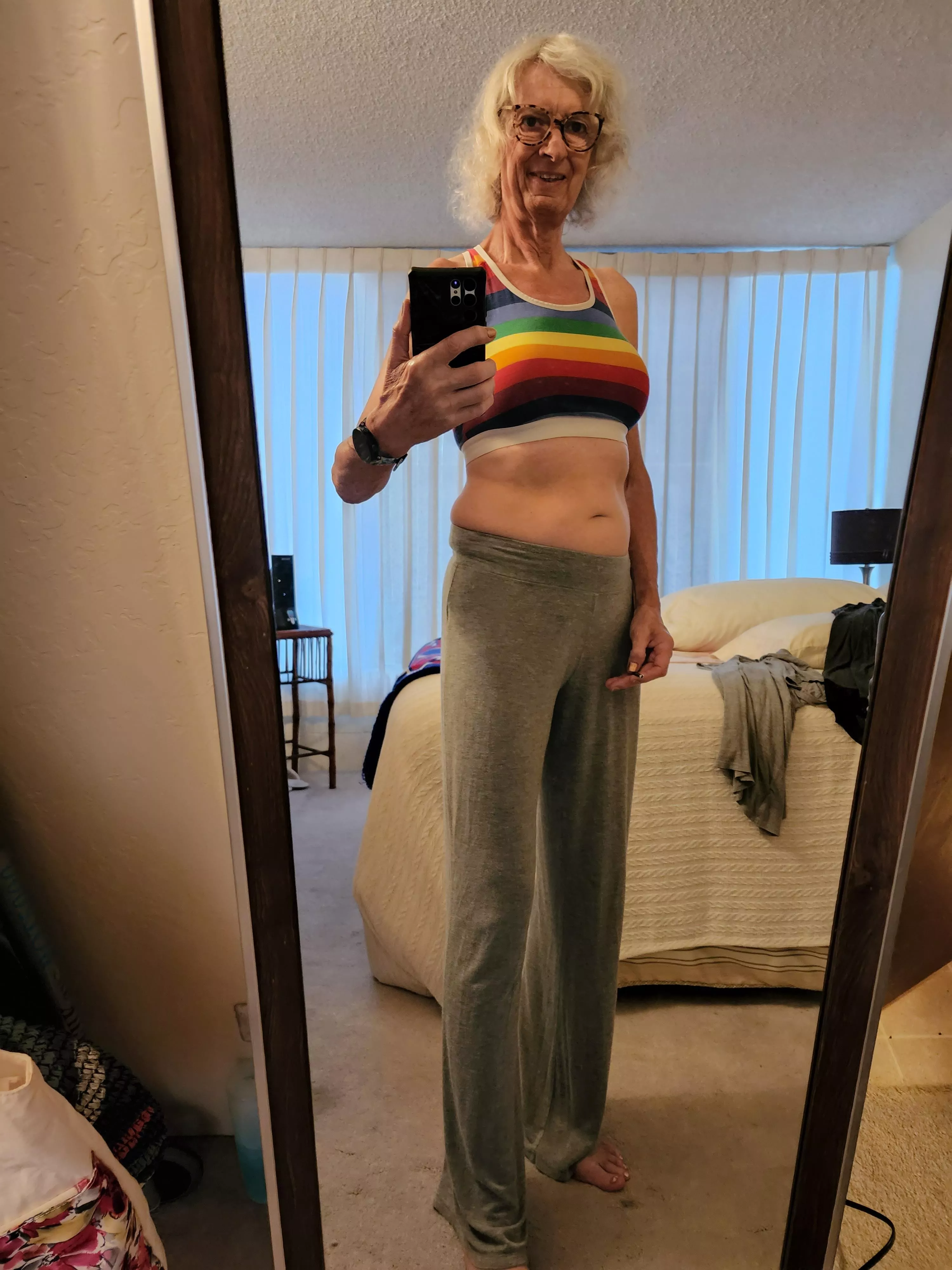 Early start for work tomorrow, so goodnight from Auntie Lynda 😘🥰 posted by EllKayHaitchBee