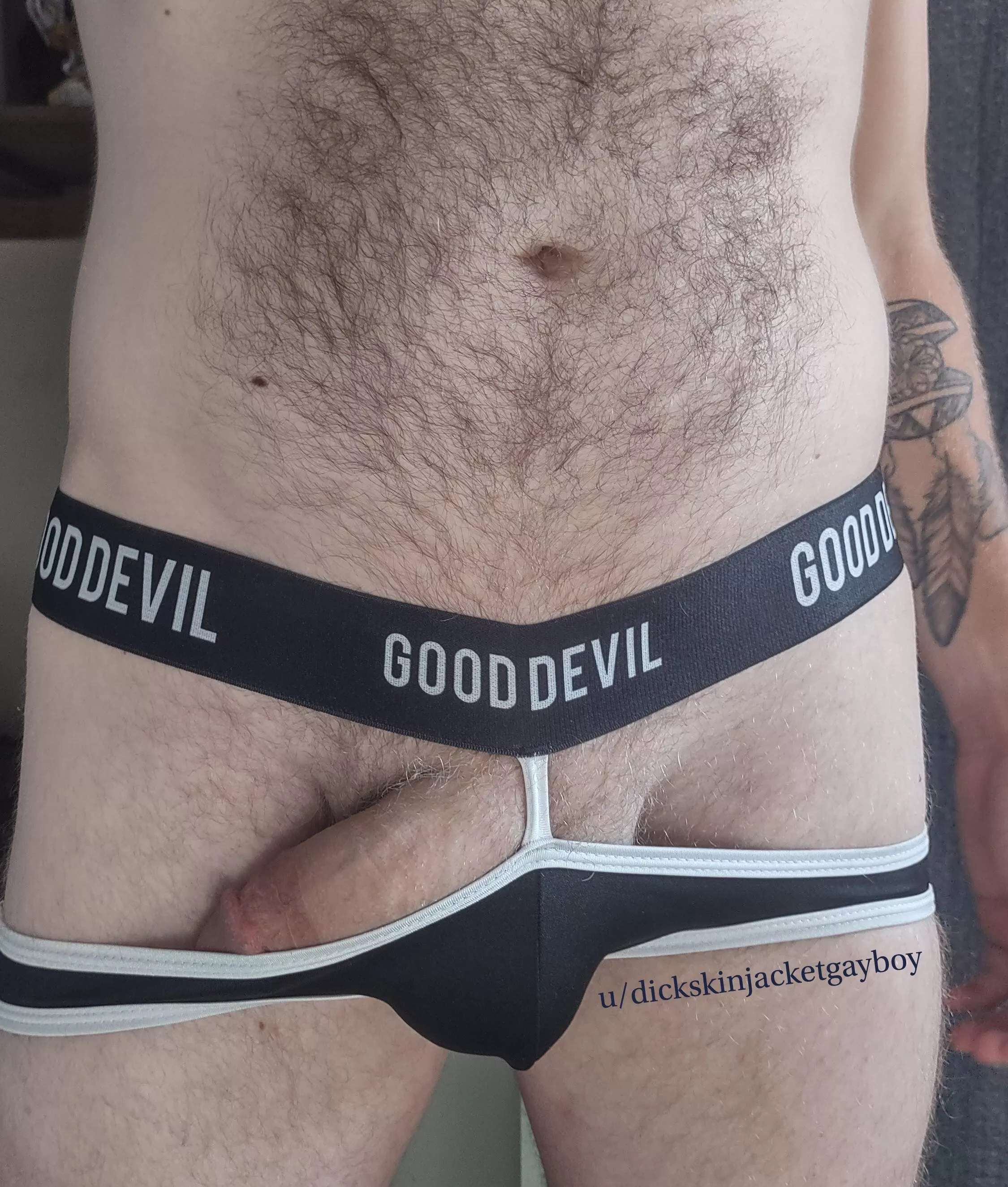 easy access posted by dickskinjacketgayboy