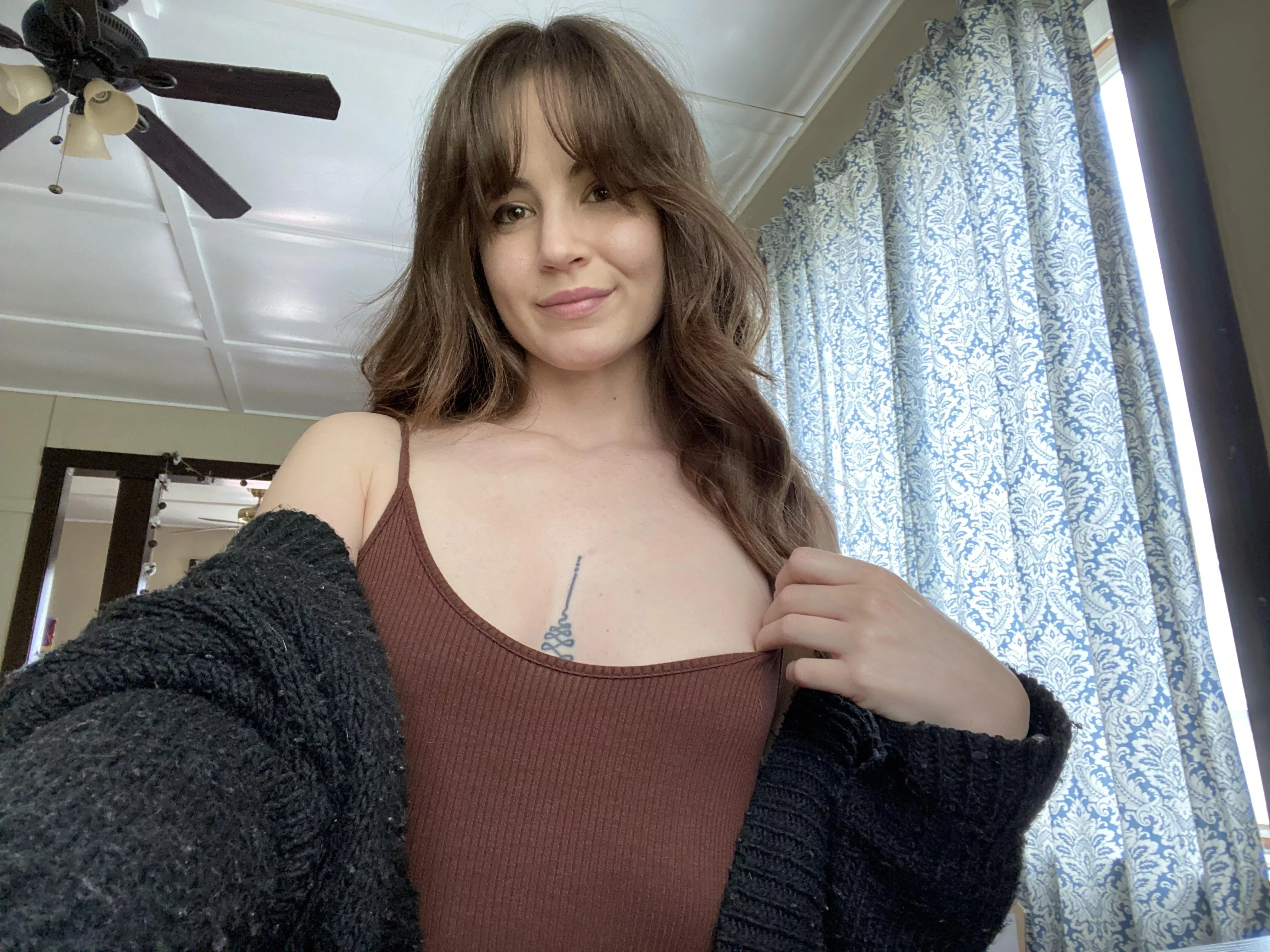 Easy access to my tiny titties for you 😘 posted by itsfall16