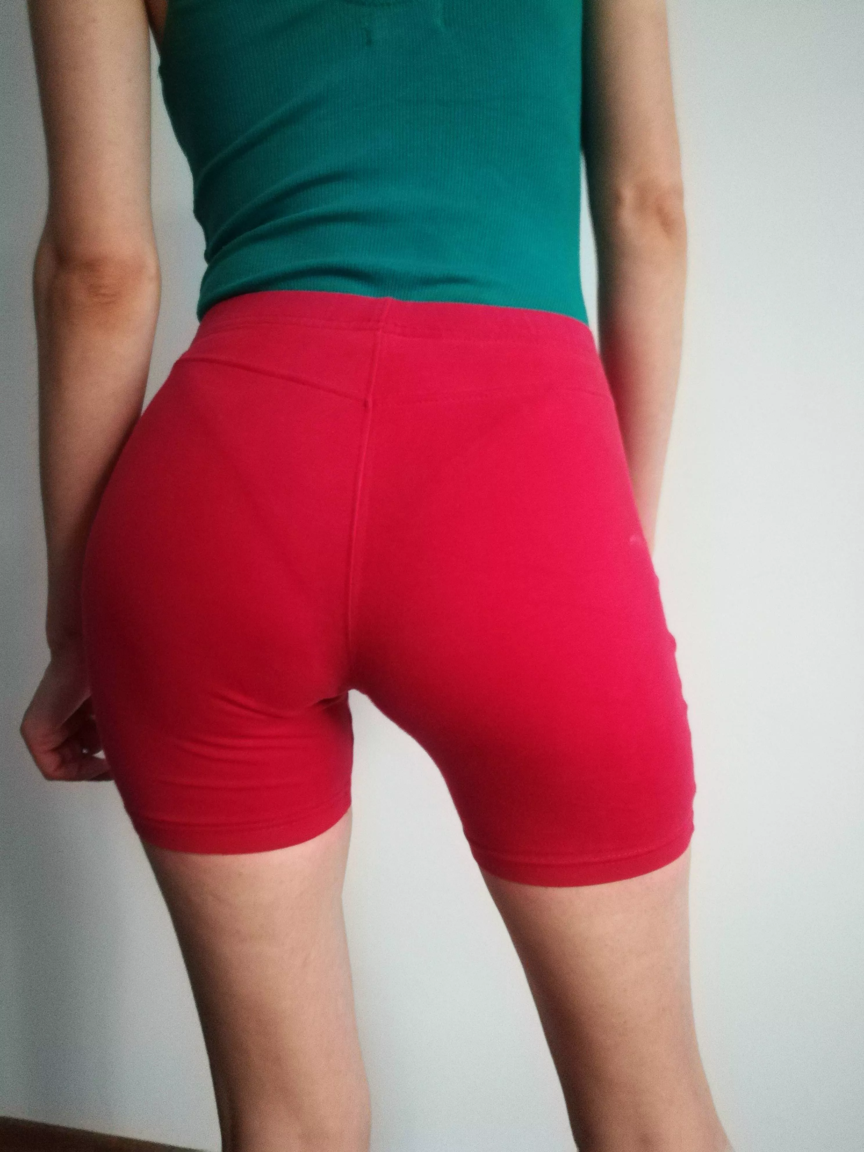 Eat it or spank it? 🍑 posted by brattyjenny