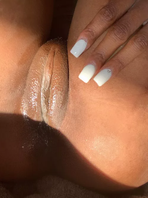 Eat it please by Britt_w0