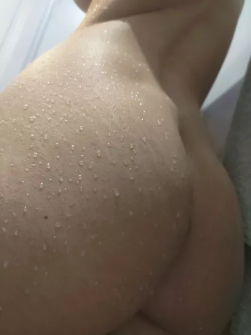 Eat me out ;) by neilahF