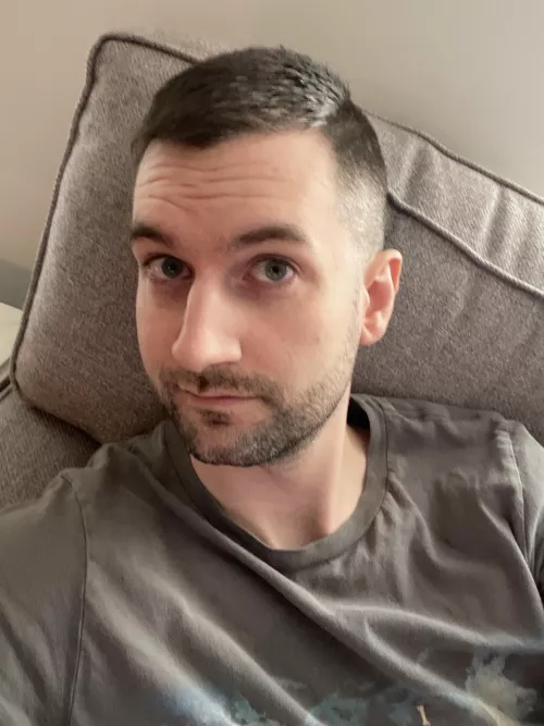 Eating fast food and watching cartoons - lazy weekends are the best by Esunaproxy