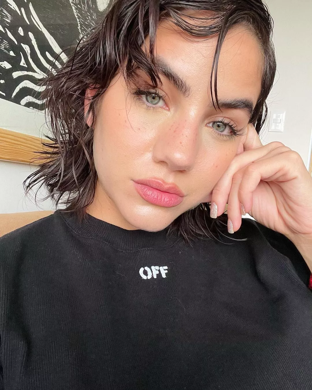 Ela Velden posted by GlamMetalLion