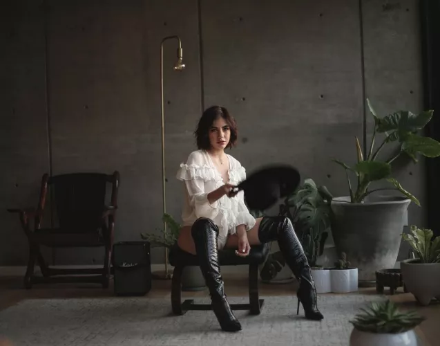 Ela Velden by GlamMetalLion