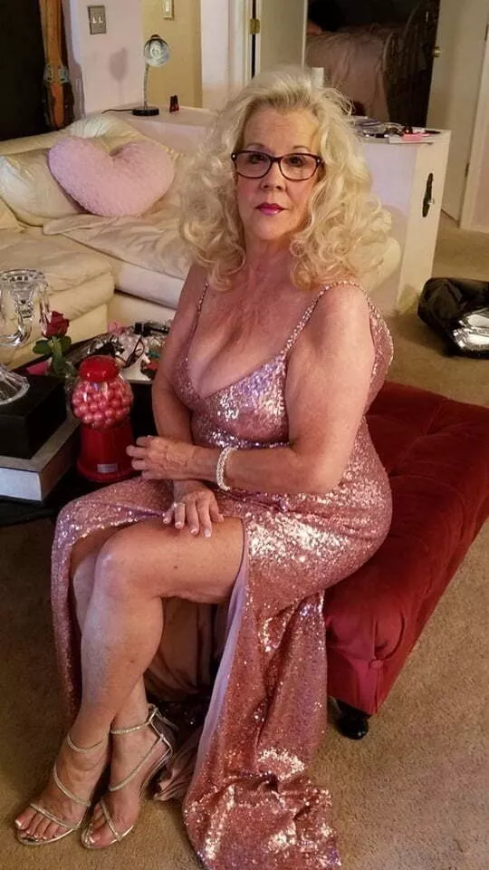 Elegance and captivating maturity that borders on mesmerizing posted by bustingbubble