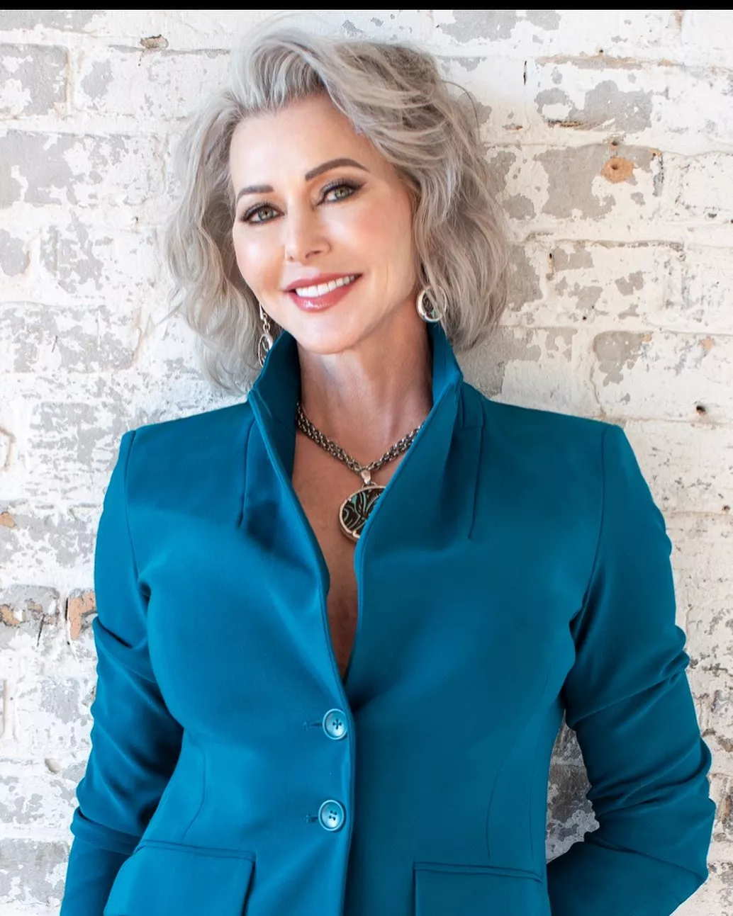 Elegance posted by gooningaccount