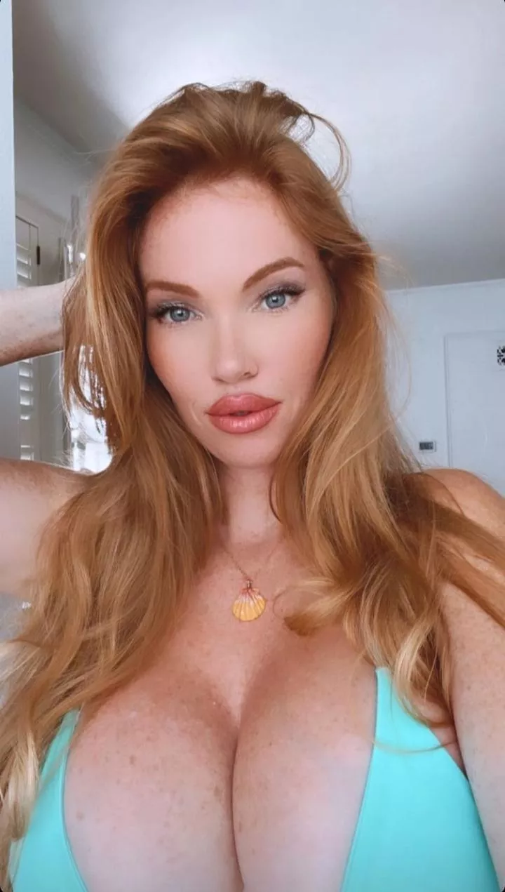 Elizabeth Oceans (@elizabethoceans) [Instagram] posted by RobJacksonF3