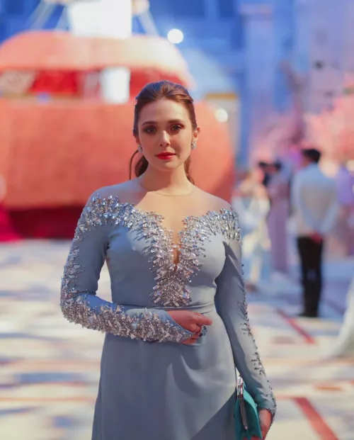 Elizabeth Olsen by goontardation