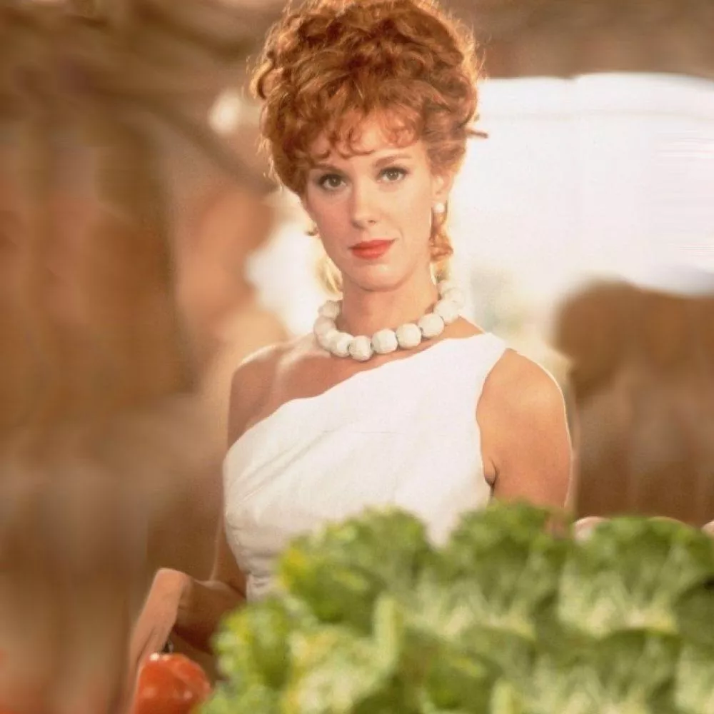 Elizabeth Perkins (1994) posted by JasonGryphon