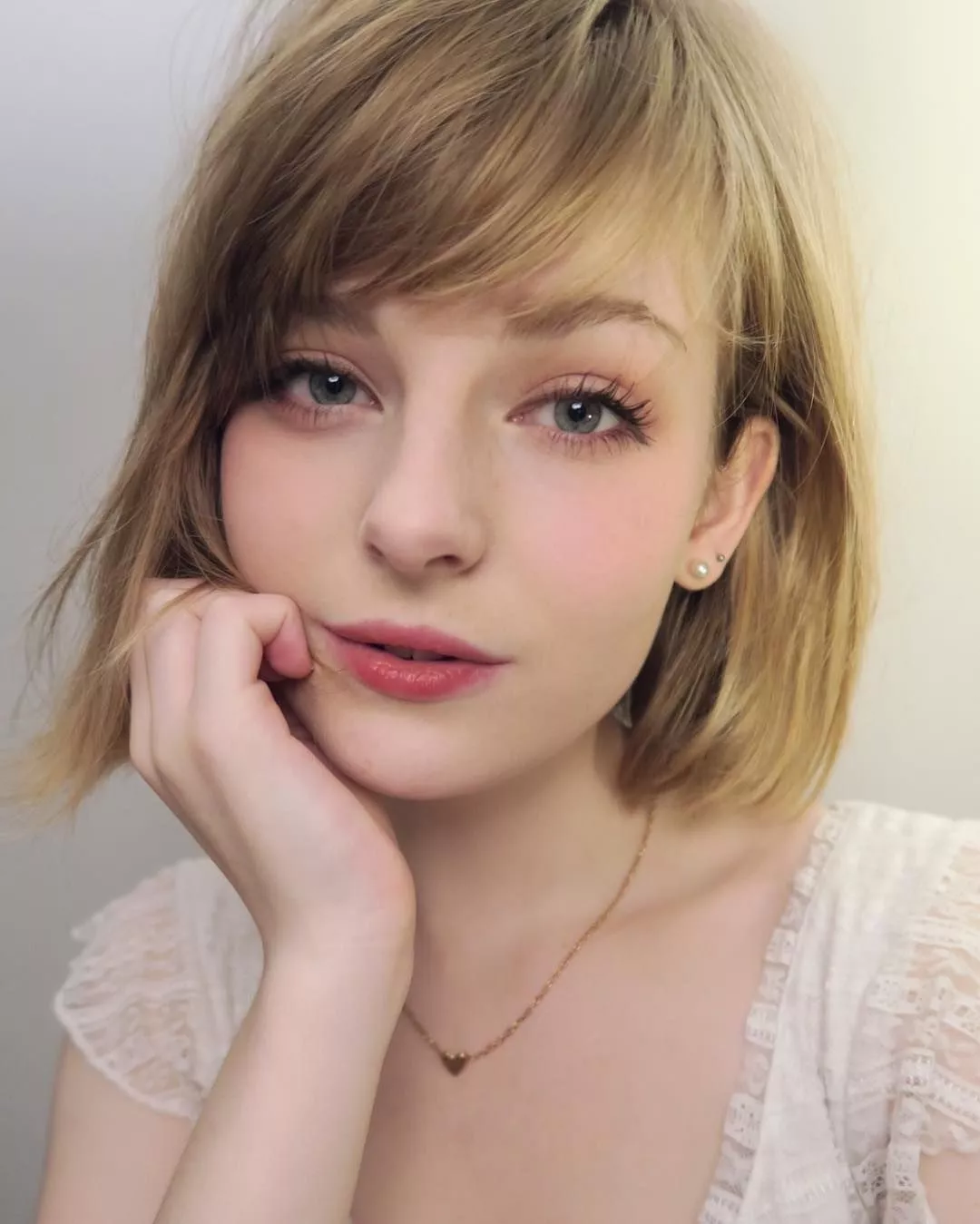 Ella Freya posted by flavioj