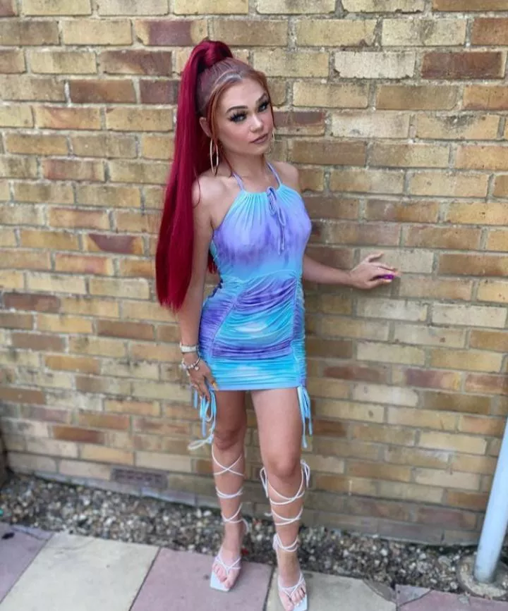 Elle posted by corruptusextremis