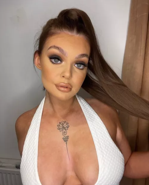 Elle by corruptusextremis