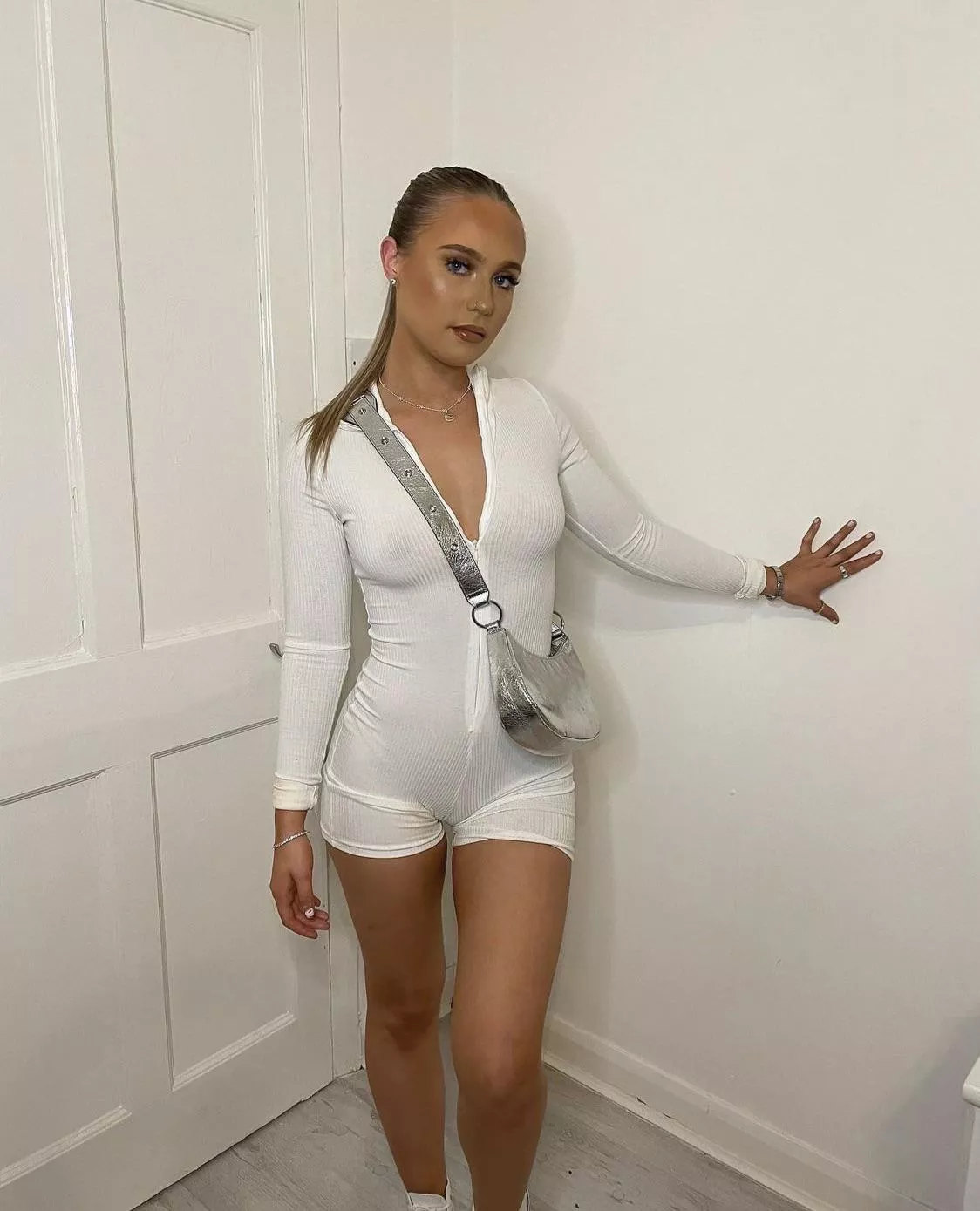 Ellen doesn’t wear anything that doesn’t show her nipples off posted by ExternalLibrary8828