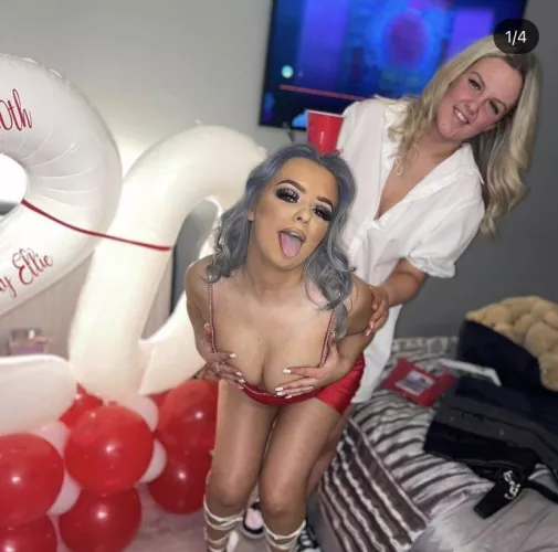 Ellie 🏴󠁧󠁢󠁳󠁣󠁴󠁿💋 by LumpyDragonfruit6104