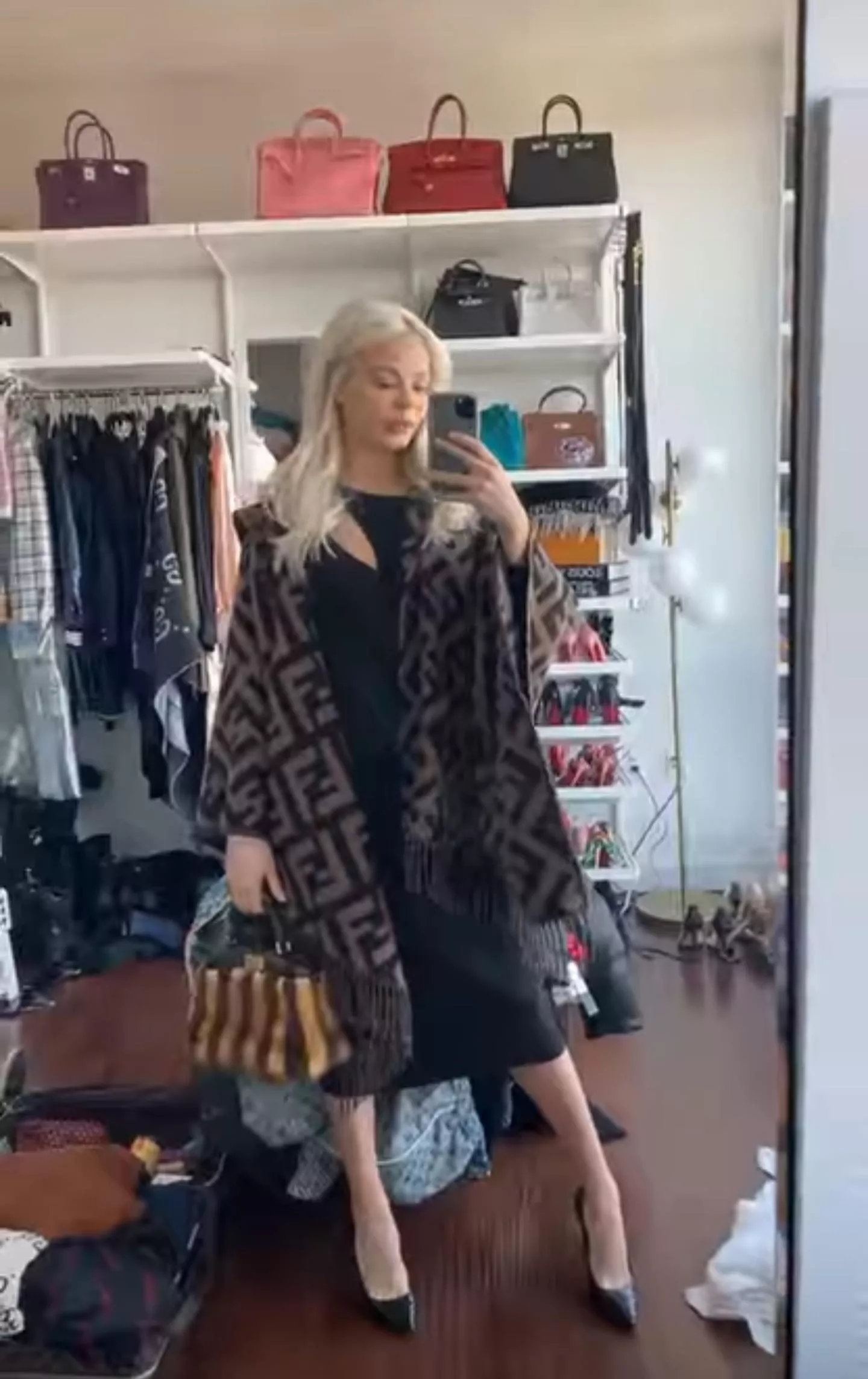 Elsa Jean posted by joscar_jimo