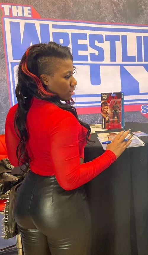 Ember Moon's big ass by hornyfornezuko3