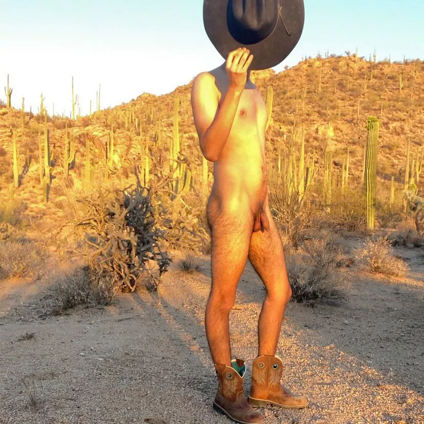 Embracing my body in nature, impress me! posted by Hyphen1-2