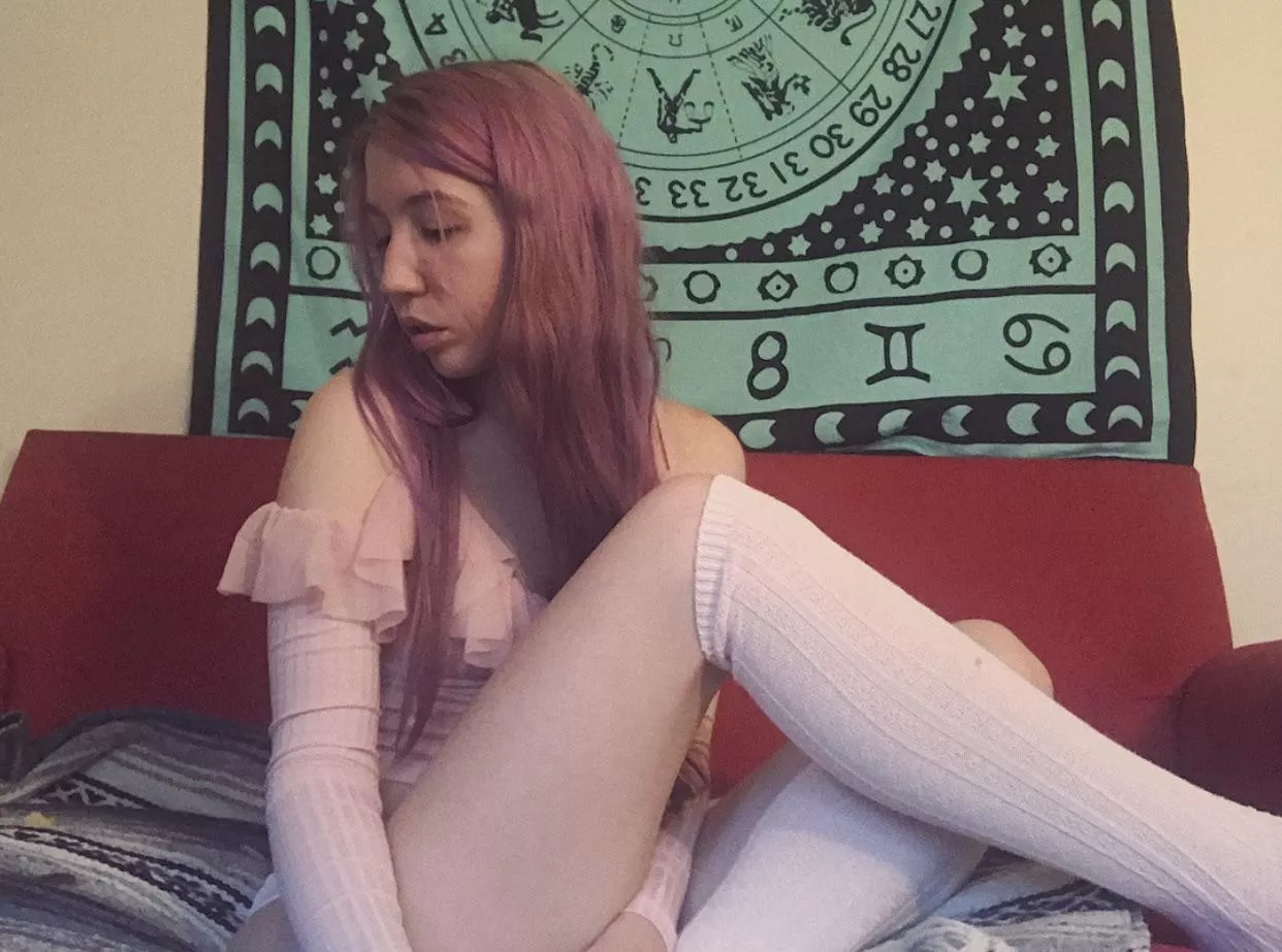 Emilie posted by zeldaisathot69