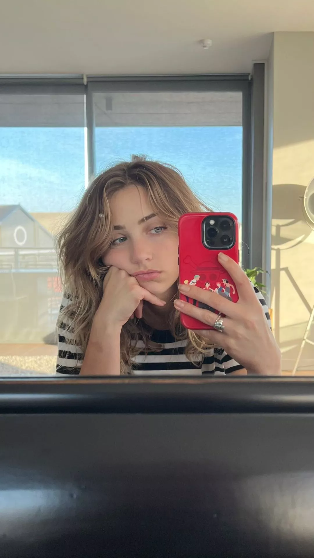 Emily Rudd posted by ilRoncoReddit