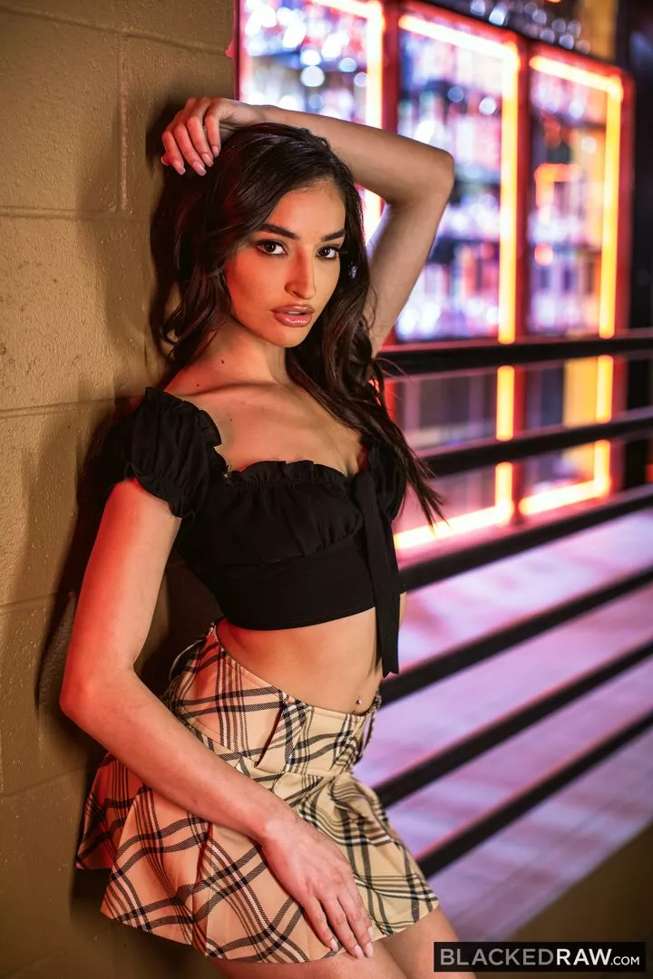 Emily Willis posted by nick4gun