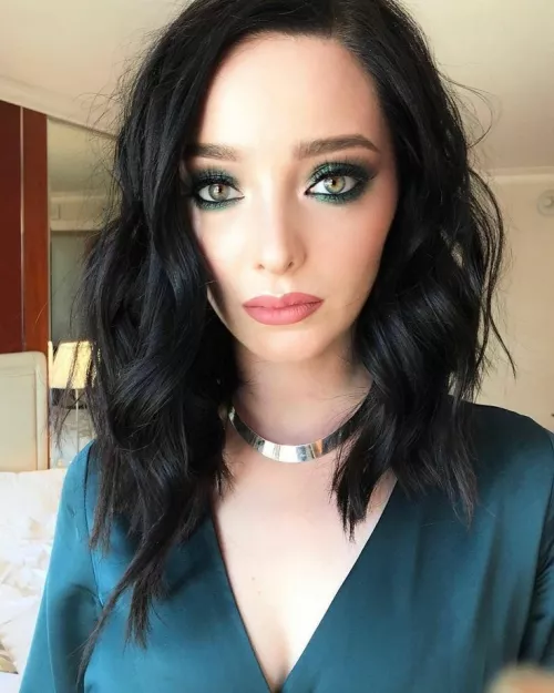 Emma Dumont by damianoaks14