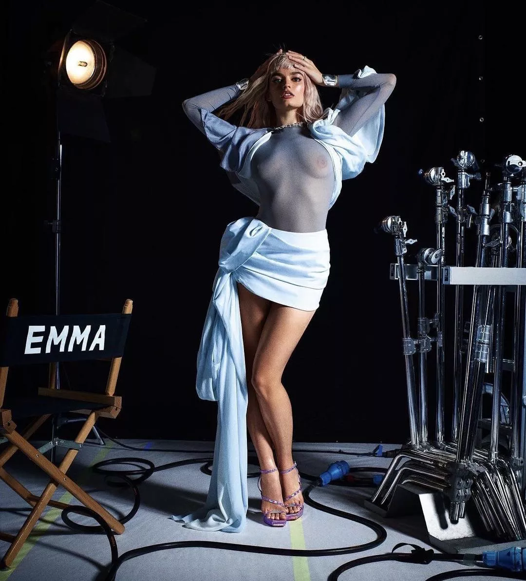 Emma Mackey posted by FarFromHomSlice