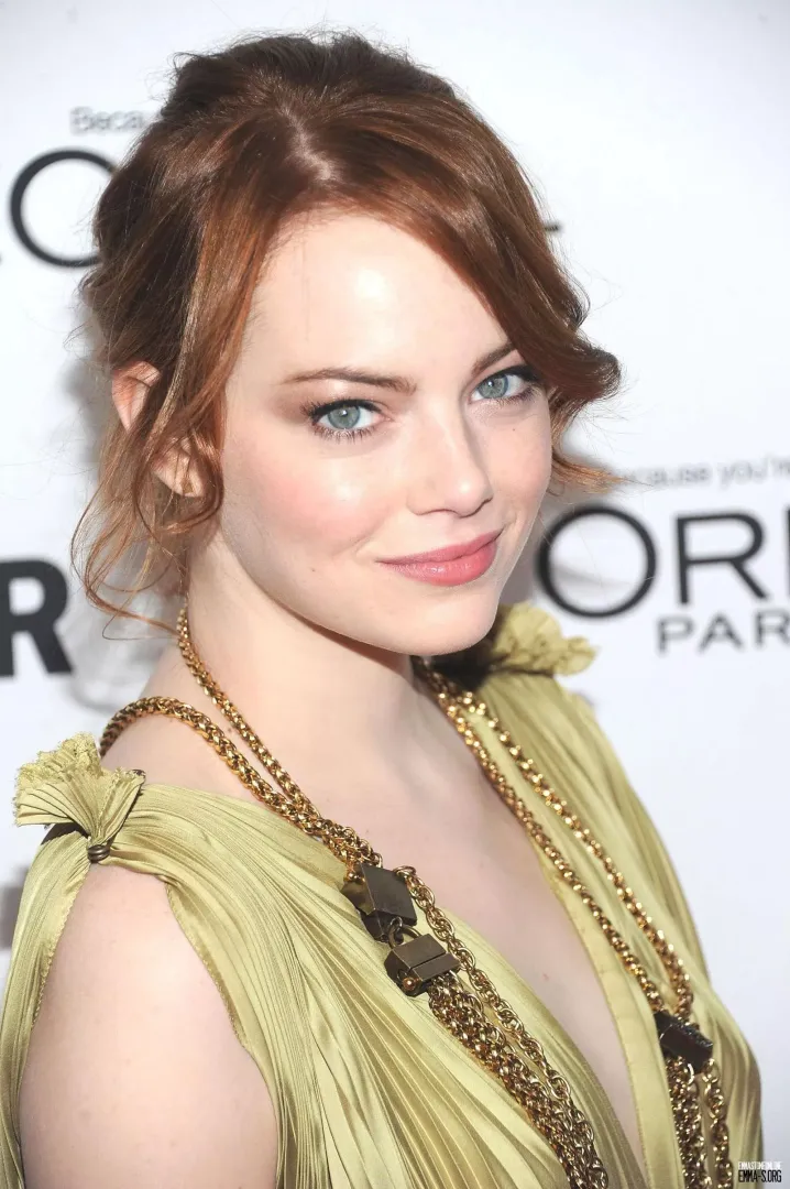 Emma Stone posted by Risk_Hopeful