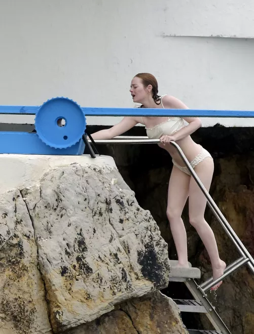 Emma Stone by KurisuMakise25