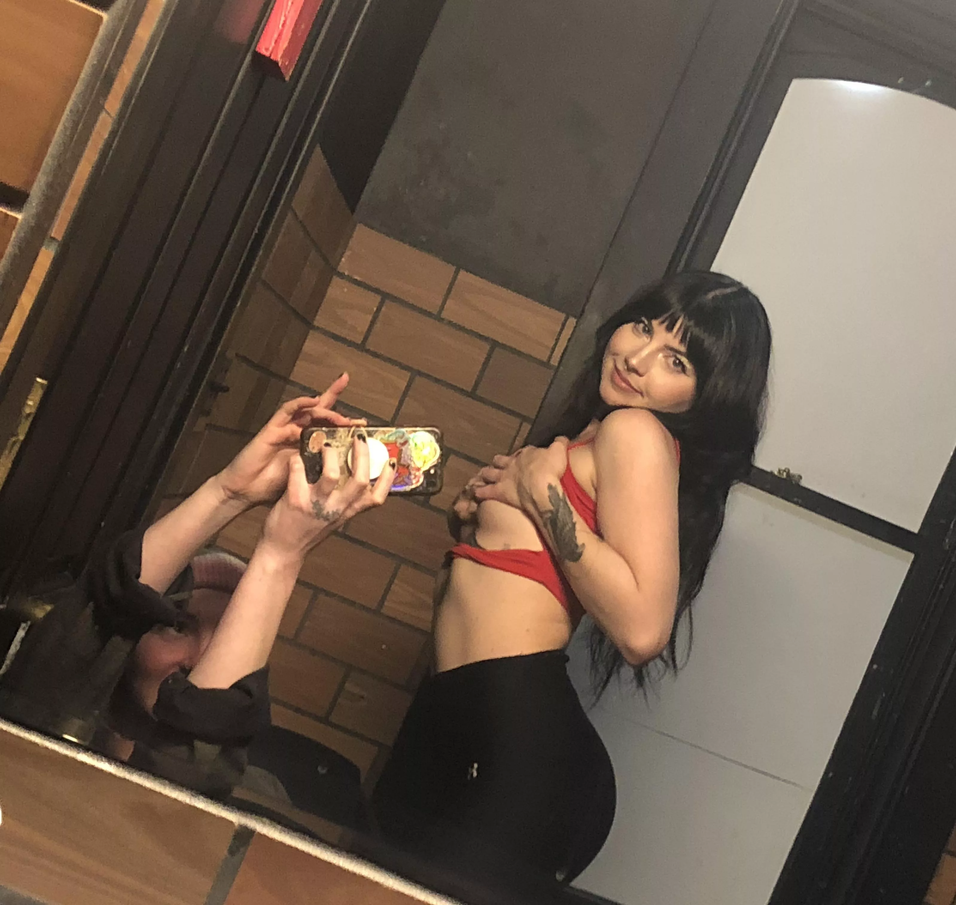 Emo girls get hammered and takes topless pics in bath bathroom 😂😂🙏🏻 posted by Cherrybaby_1