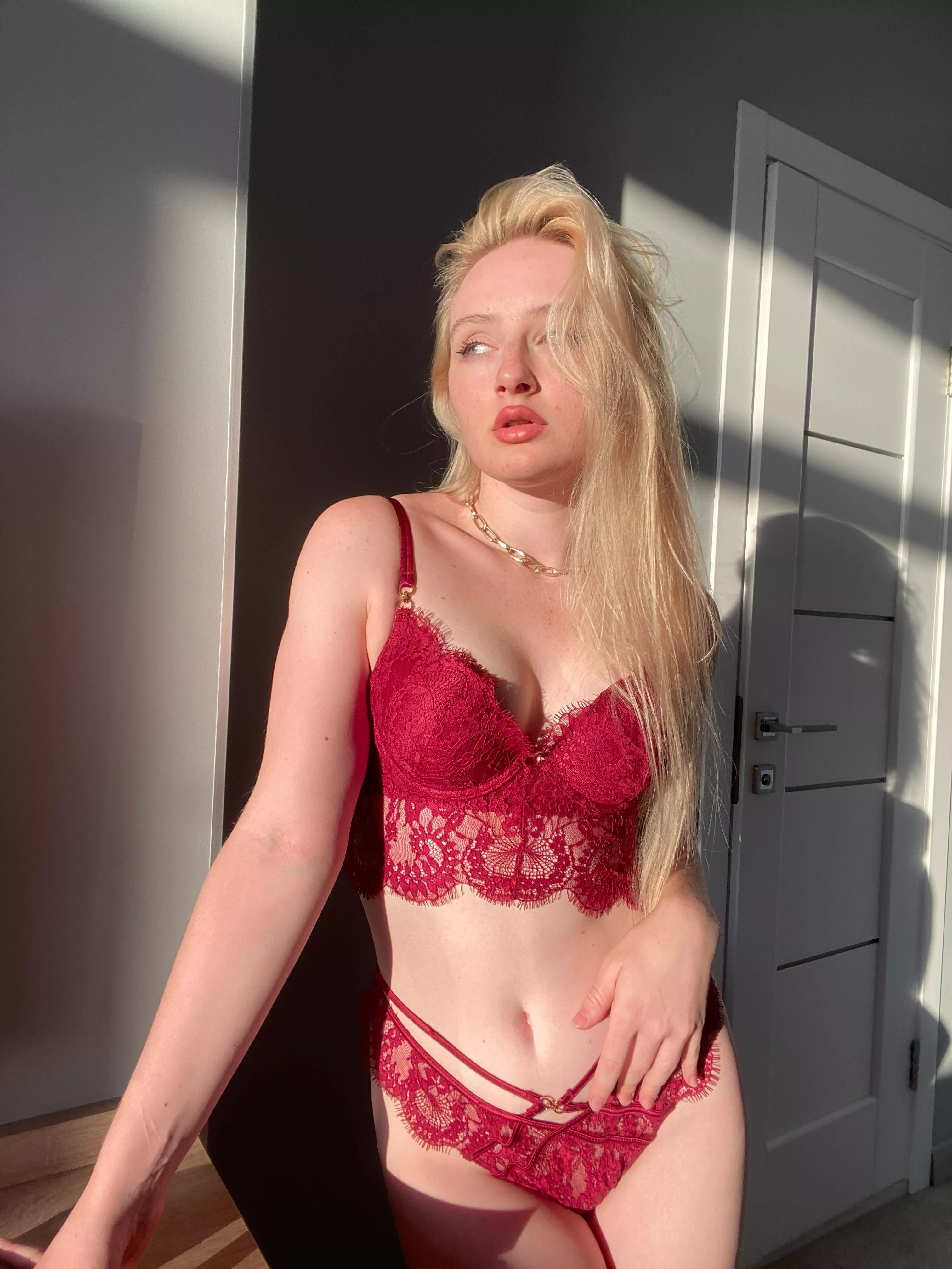 enjoy me posted by Valery_jones_