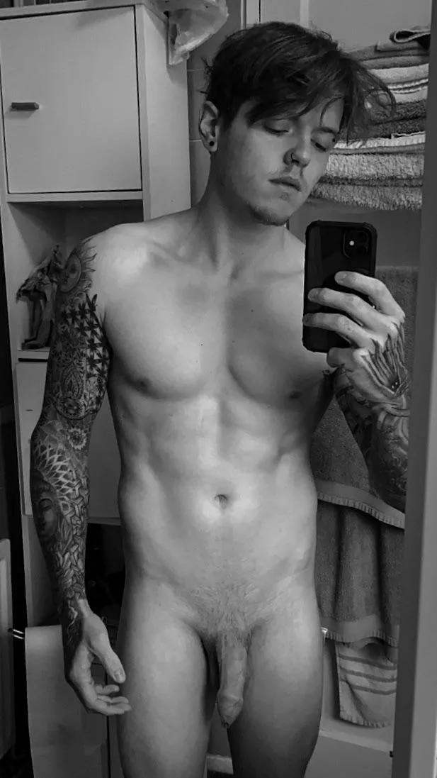 Enjoy what you see? posted by FunnyLegs