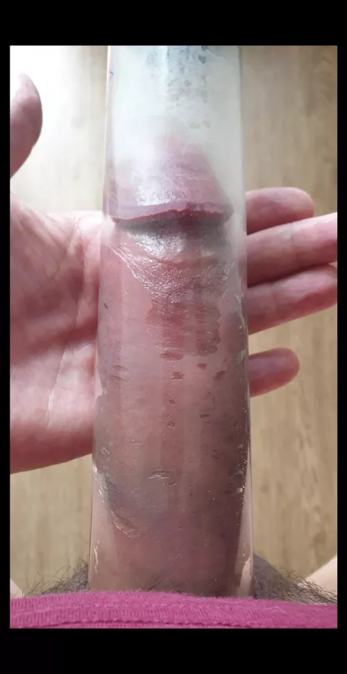 Enjoying a good pump on the weekend by bi_nice82