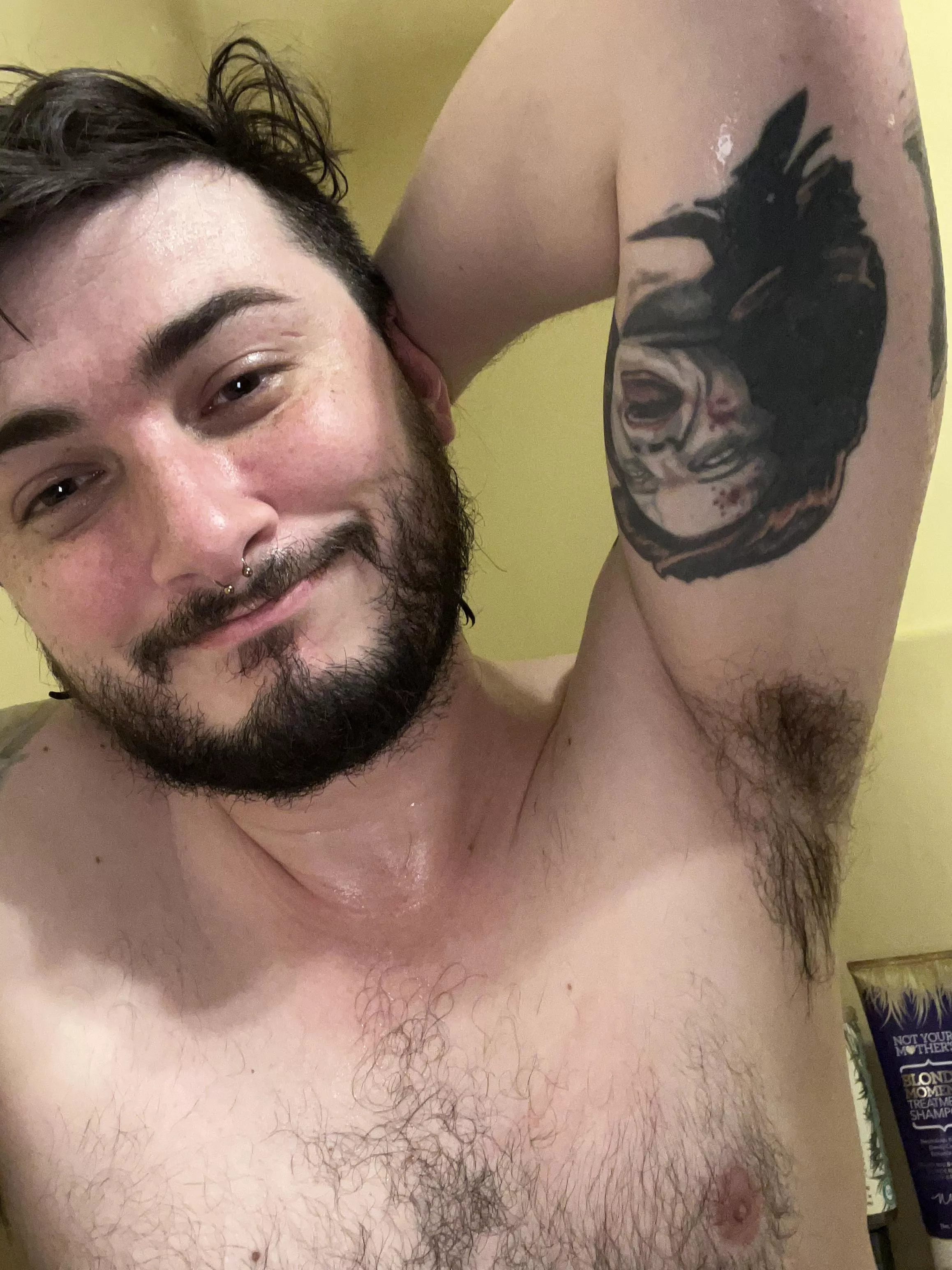 Enjoying a hot bath posted by lume0801