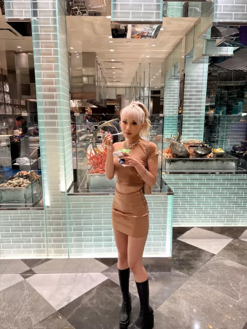 enjoying my gelato by dollaryaoo