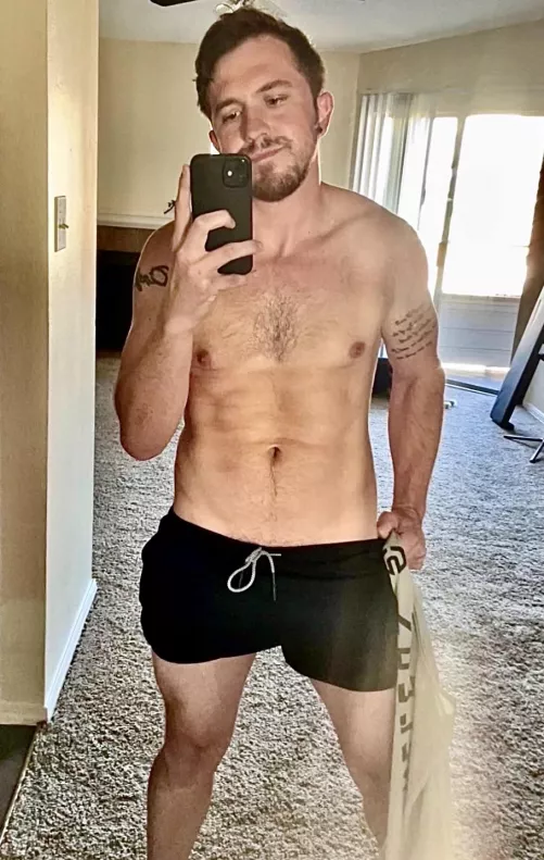 Enjoying my home gym 😁 by Roostmeister