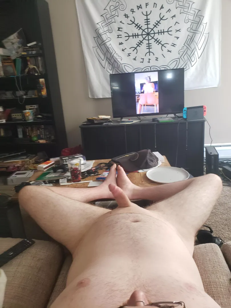 enjoying my lunch break posted by wankerid