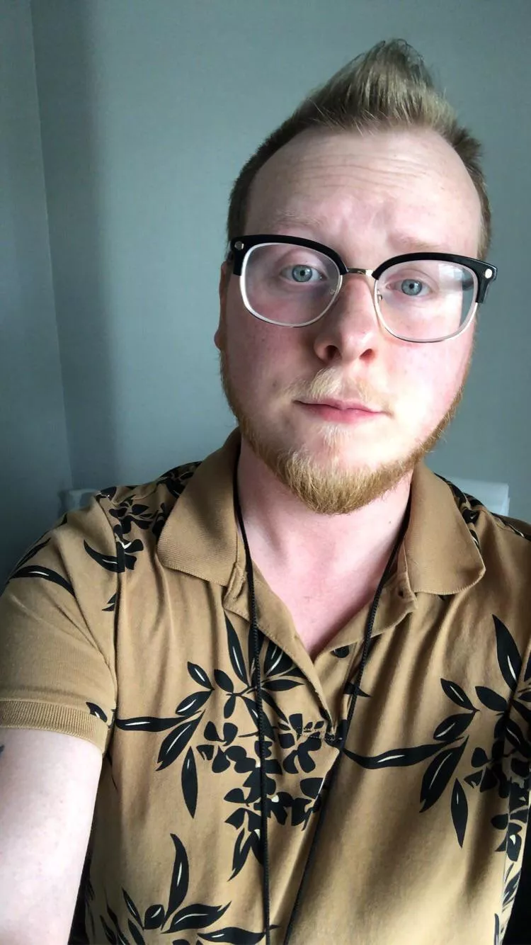 Enjoying my Three Day Weekend :) posted by LaCroissant13