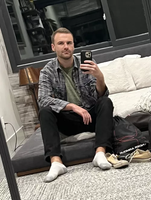 Enjoying the first night of my vacation :) by chjojo