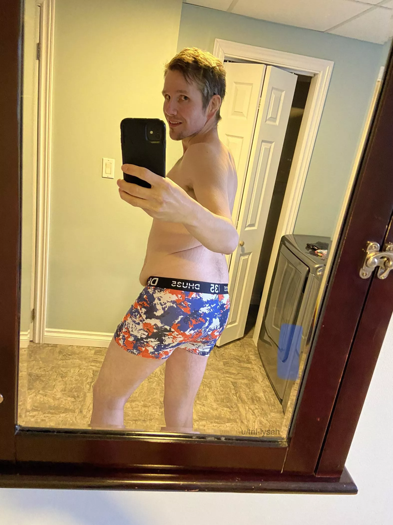 Enjoying the splash of colours posted by tril-lyseh