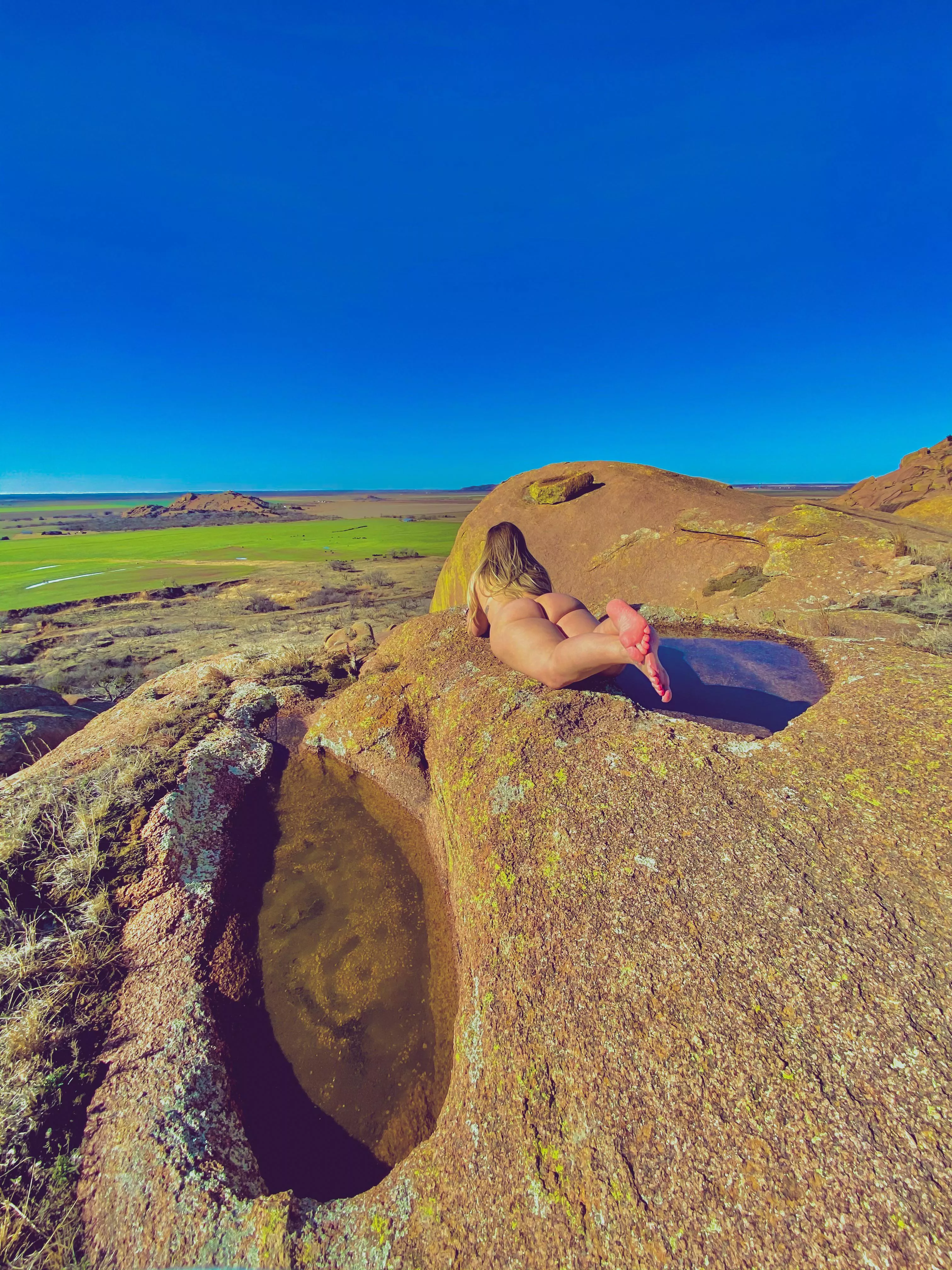 Enjoying the view 😊 posted by Fineapplecakes